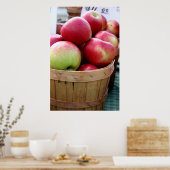 Frischäpfel im Korb auf dem Bauer Markt Poster (Küche)