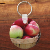 Frischäpfel im Korb auf dem Bauer Markt Schlüsselanhänger (Vorderseite)