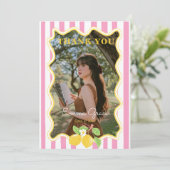 Frische Absolventen-Zitronen-Rosa-Streifen-Abschlu Dankeskarte (Stehend Vorderseite)