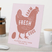 Frische Eier mit Firmenname Sockelschild (In Situ)