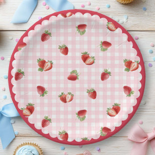 Frische Erdbeere mit rosa Gingham-Muster Pappteller