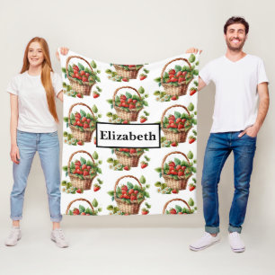 Frische Erdbeeren in einem Korb Fleecedecke