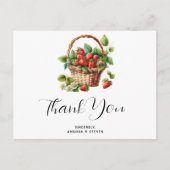 Frische Erdbeeren in einem Korb von Wicker Vielen Postkarte (Vorderseite)