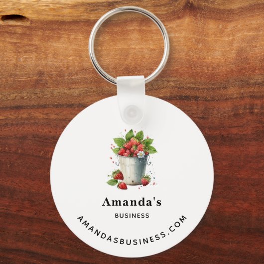 Frische gepflückte Erdbeeren in einem Eimer - Gesc Schlüsselanhänger (Rückseite)