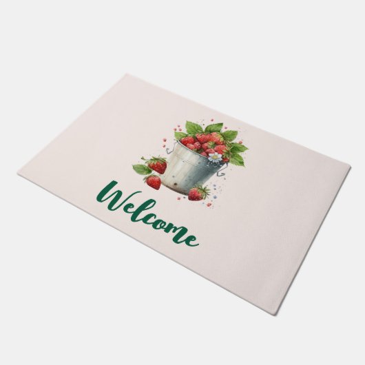 Frische gepflückte Erdbeeren in einem Eimer Willko Fußmatte (Schrägansicht)