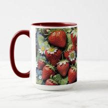 Frische gepflückte Erdbeeren und weiße Blüten