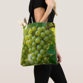 Frische grüne Traubenernte Tasche (Von Nahem)