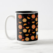 Frische Orangenfrüchte Scheiben und Zimt Zweifarbige Tasse (Links)