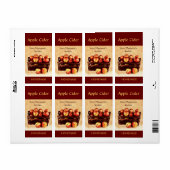 Frische rote Äpfel in einem Korbäpfel (Vorne)