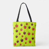 Frische rote Apfeltasche mit grünem Hintergrund  Tasche (Rückseite)