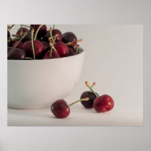 Frische rote Kirschen Schale in gedämpften Tönen F Poster