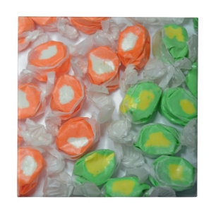 Frische und orangefarbene Süßspeisen Fliese