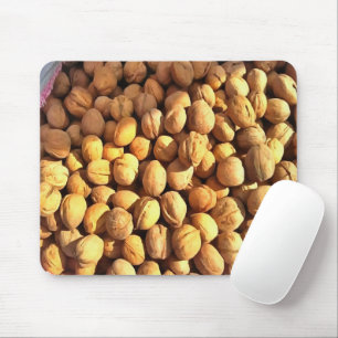 Frische Walnüsse Hyperrealistische Malerei Mousepad