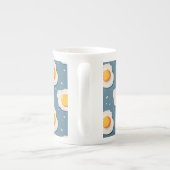 Frischeier auf blau porzellantasse (Rückseite)