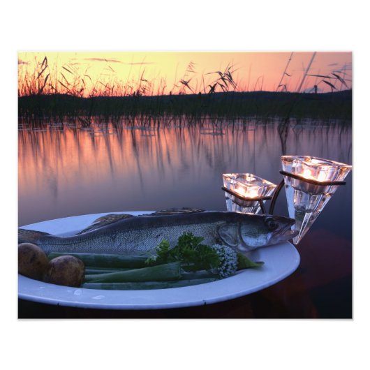 Frischer Fisch auf dem Teller mit Gemüse Fotodruck (Vorne)