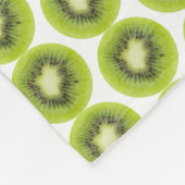 Frischer Kiwi-Obstgarten. Rundschnitt Fleecedecke (Ecke)