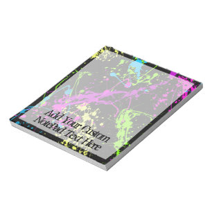 Frischer Retro-Neon-Farbspritzer auf Schwarz Notizblock