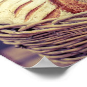 Frisches Brot in einem Korb Poster (Ecke)