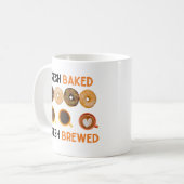 Frischgebackene frisch gebackene Donuts und Kaffee Kaffeetasse (Vorderseite Links)