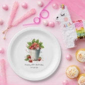 Frischgepflückte Erdbeeren in einem Eimer Geburtst Pappteller (Party)