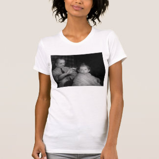 Friseur - erster Haarschnitt T-Shirt