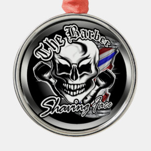 Friseur-Schädel: Rasieren des Gesichtes Silbernes Ornament