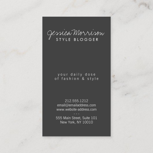 Friseur, Style Blogger, Schönheitsmädchen auf Grau Visitenkarte (Rückseite)