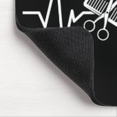 Friseurin - Barberschere Comb Heartbeat Mouse Mousepad (Ecke)