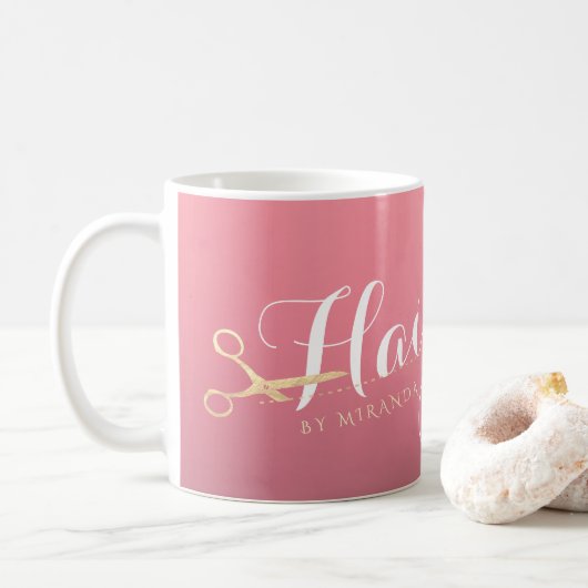 Friseursalon Makeup Salon Moderne rosa Goldschere Kaffeetasse (Mit Donut)