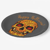 Frisierender Halloweenschädel mit roten Augen Pappteller (Schrägansicht)