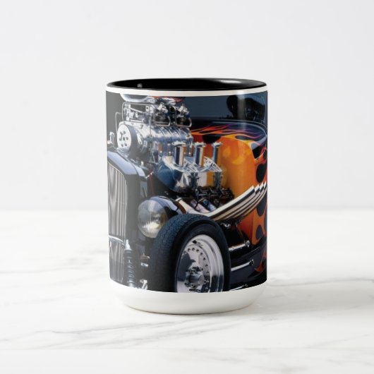 Frisierte Auto Zweifarbige Tasse (Mittel)
