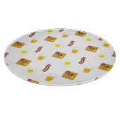 Frittierte Eier, Bacon, Waffeln und Orangensaft Schneidebrett (Ecke)