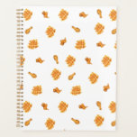 Frittiertes Hühnchen und Waffelmuster Planer<br><div class="desc">Muster mit Aquarell inspirierte Abbildungen von Waffeln,  gebratenen Hühnerbeinen und Hühnerflügel.</div>