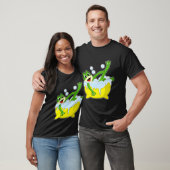 Frog Bathe Bathtub T-Shirt (Unisex)