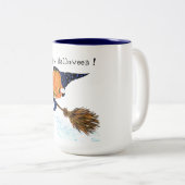 Frohe Halloween Hexenkürbiskugel - Spaß Zweifarbige Tasse (VorderseiteRechts)