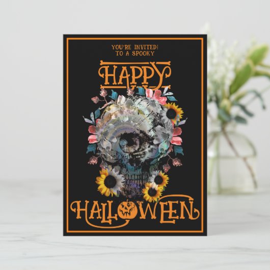 Frohe Halloween Skull Floral Party Schwarze Orange Einladung (Stehend Vorderseite)