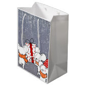 Frohe kleine Weihnachtsmäuse Mittlere Geschenktüte (Rückseite Schrägansicht)