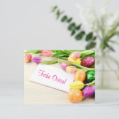 Frohe Ostern Postkarte mit Tulpen und Ostereier (Stehend Vorderseite)