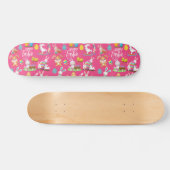 Frohe Ostern, sonnige Wünsche und farbenfrohe Eier Skateboard (Horizontal)