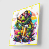 Frohe Schildkröte bei Sonnenuntergang Quadratische Wanduhr (Winkel)