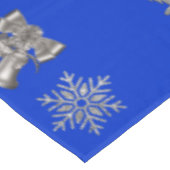 Frohe und helle Weihnachten in Silver and Blue | Tischdecke (Schrägansicht)