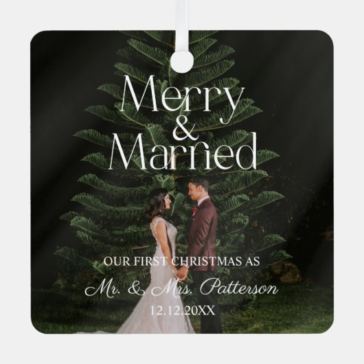 Frohe und Verheiratete Hochzeit Erste Weihnachten Ornament Aus Metall (Vorderseite)