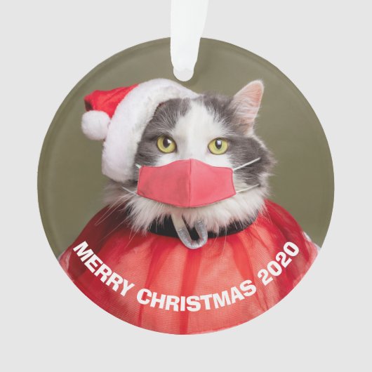 Frohe Weihnachten 2020 Katze in Weihnachtsmannmütz Ornament (Vorderseite)