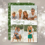 Frohe Weihnachten 3 Foto Collage Urlaubskarte<br><div class="desc">Weihnachtskarten aus mehreren Fotos vermitteln ein fröhliches Weihnachtsfest in schicker Schrift auf einem Schneeflocken in der Mitte. Laden Sie einfach drei Fotos hoch und fügen Sie Ihre Familiengrüße und Namen auf der Rückseite. *Ändern Sie die Farbe auf der Rückseite mit unserem Bearbeitungsprogramm. Wählen Sie High Definition für beste Foto-Qualität.</div>