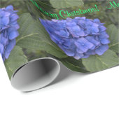 Frohe Weihnachten Blue Hydrangea Geschenkpapier (Rolleneckpunkt)