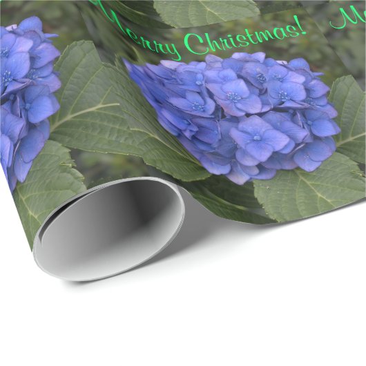 Frohe Weihnachten Blue Hydrangea Geschenkpapier (Rolleneckpunkt)