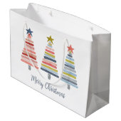 Frohe Weihnachten bunt gestapelte Bäume Große Geschenktüte (Rückseite Schrägansicht)