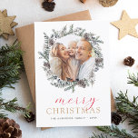 Frohe Weihnachten Dusty Blue Foto Holiday<br><div class="desc">Rustikaler Winter Frohe Weihnachtsfoto-Karte mit Holiday Dusty Blue,  Grün und Braun,  Pine Tree Branches,  Pinecones und einfache Hintergründe.</div>