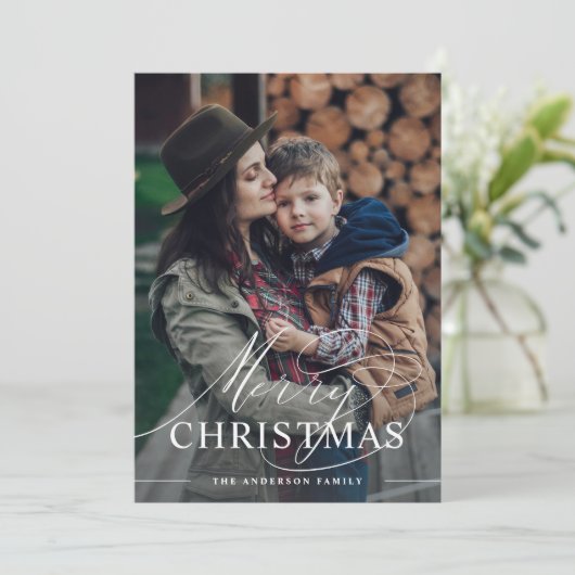 Frohe Weihnachten | Elegantes Script Foto Merlot R (Stehend Vorderseite)