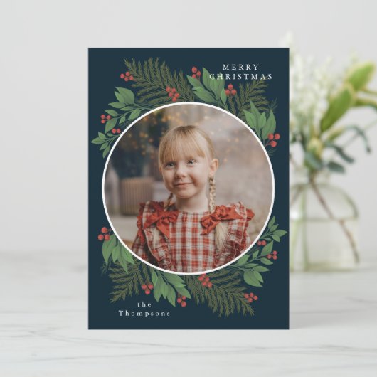 Frohe Weihnachten Foto Navy Greenery Pine & Spruce (Stehend Vorderseite)